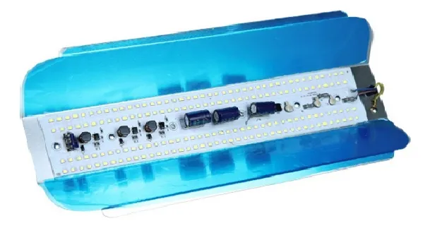 Imagen del Producto: REFLECTOR LIVIANO DE ALUMINIO 200W6500K 85-265V en Area Electric