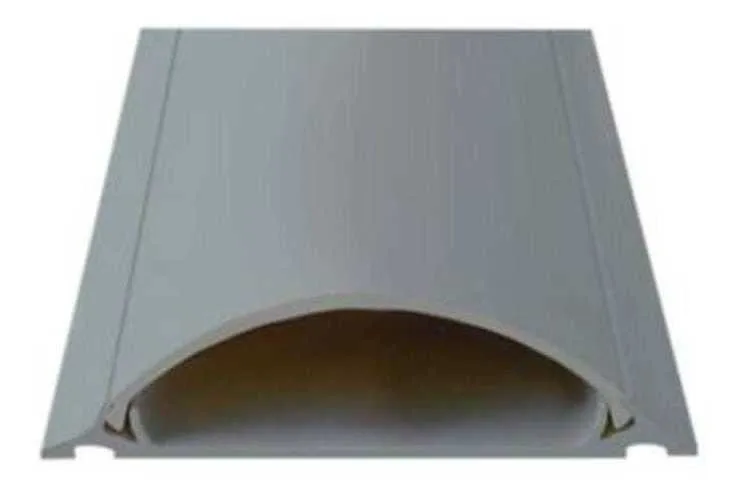 Imagen del Producto: CANALETA DE PISO 70MMX20MM 2 MTS GRIS QNET en Area Electric