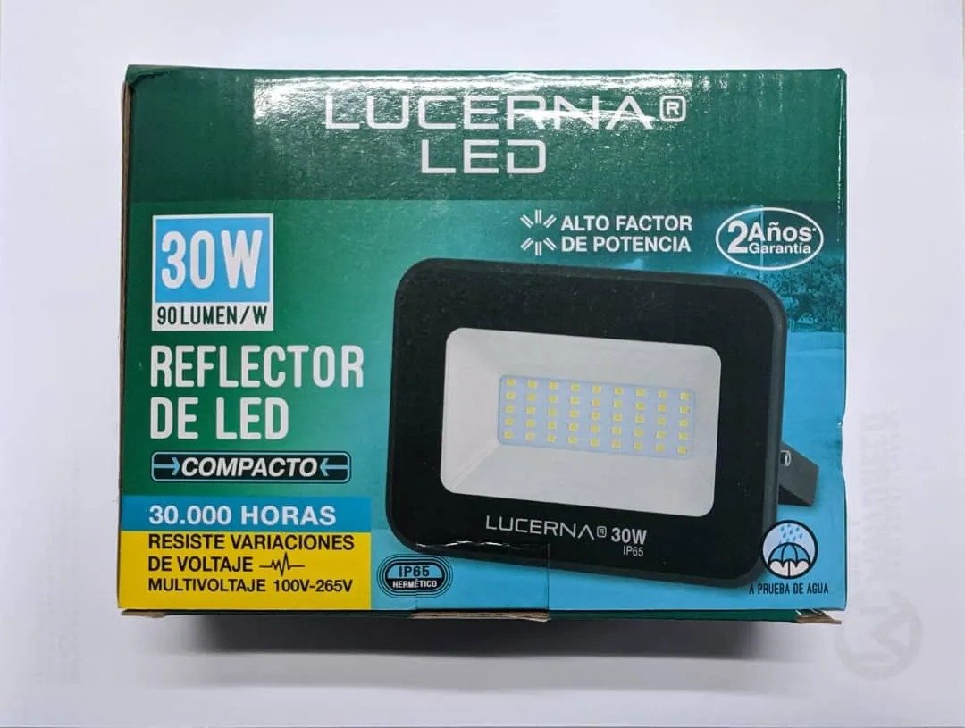 Imagen del Producto: REFLECTOR LED 30W 100-277V 3000K IP-65 LUCERNA en Area Electric